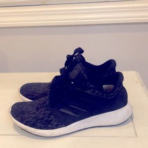 Womens black bounce adidas tennis shoes. Size 8.5.